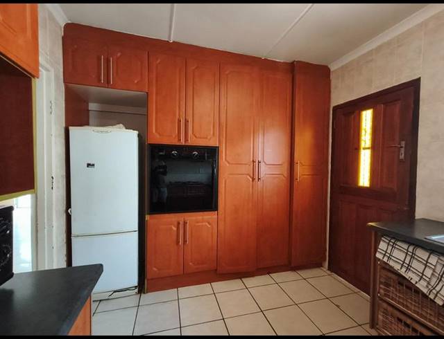 3 BEDROOM HOUSE FOR SALE IN MTHATHA CENTRAL